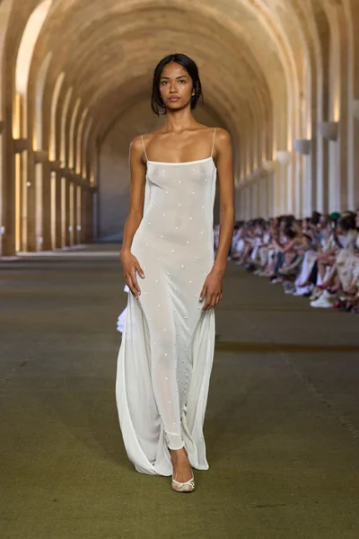 Look 48